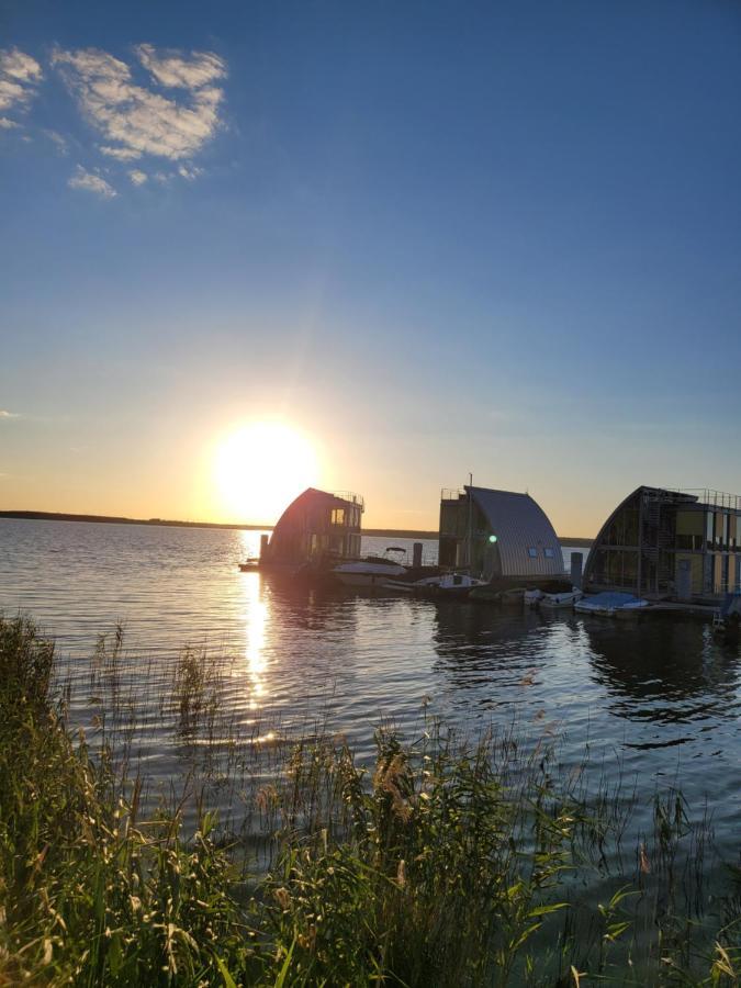 Ferienhaus Water ไกเอิร์สวาลเดอ ภายนอก รูปภาพ